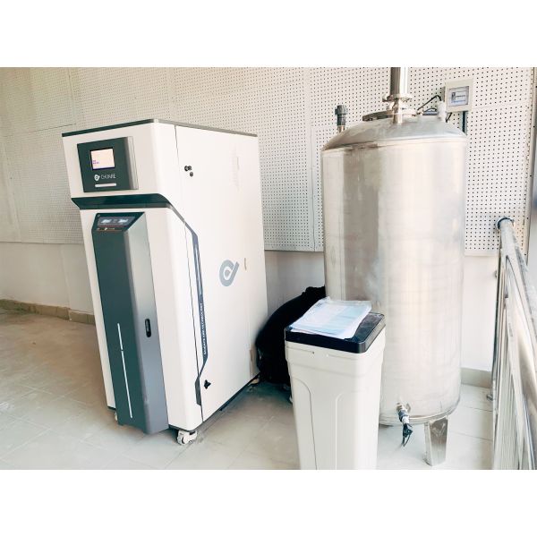 120L To 200L/Hr Medical Water Purification Systems Pharm Ro Water Treatment Machine