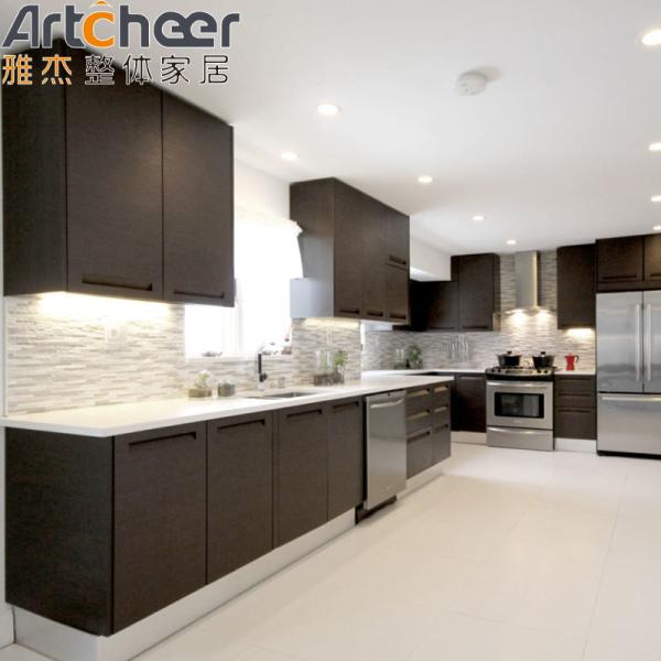Veneer Finish Dark Brown Kitchen Cabinets with Solid Wood Material and Handless Design