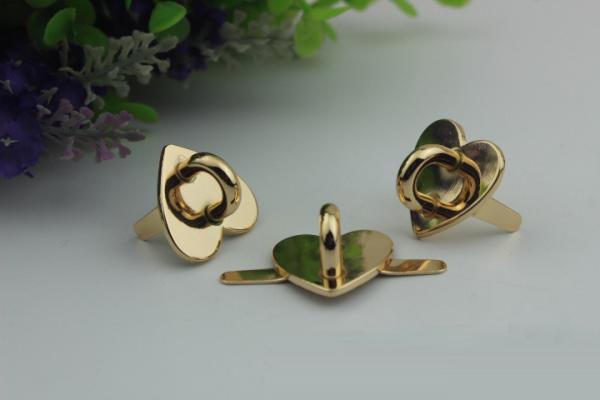 Promotional custom love heart shape 25 mm light gold metal handbag arch bridge wholesales