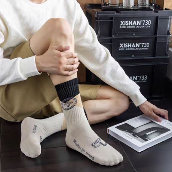 Fashion Cotton Custom Men Socks Street Wear Hip Hop Sport Crew Socks