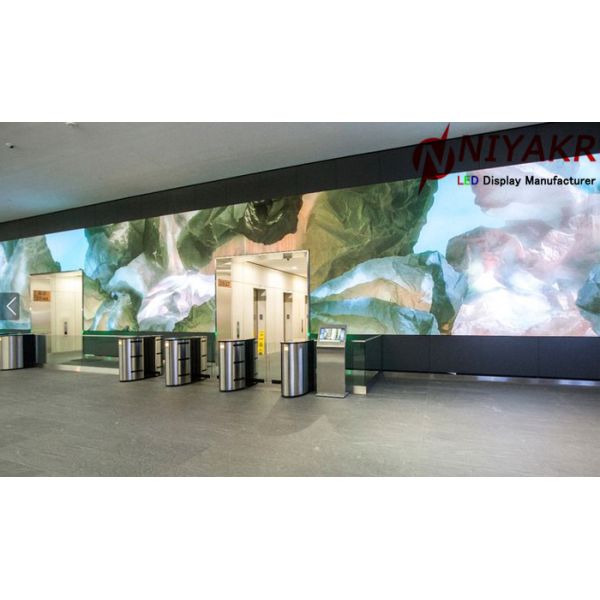 Super Slim P3 Indoor Full Color LED Display Commercial LED Screens 111111 Pixel/m²