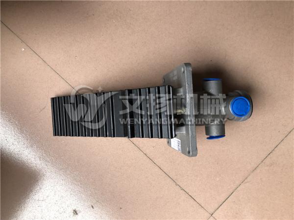 XCMG ZL30G Air brake master valve original wheel loader spare parts 800901158 SLZD-3514002