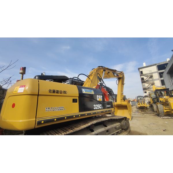 Excavateur Cat d'occasion à vendre en bon état, machines de construction usagées