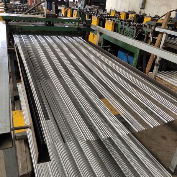 600*2500mm Galvanized Steel Rib Lath Mesh Sheet For Concrete Formwork
