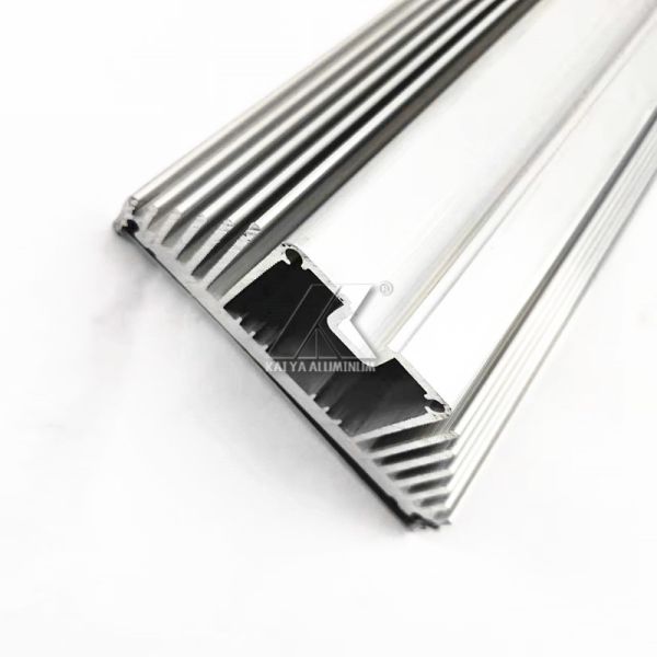 Waterproof Extruded Heat Sink Aluminum Profiles Led Flood Light With End Cover