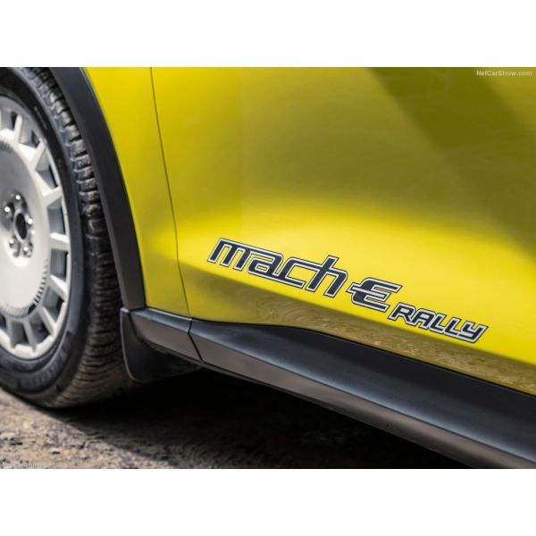 Уникальная ралли-подвеска, семейный автомобиль с гоночным чувством на Ford Mustang Mach-E Rally (2024) 480 лошадиных сил