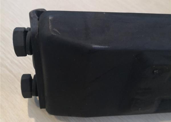 Grampo de aço de borracha preto em almofadas da trilha de Roadliner para máquinas escavadoras