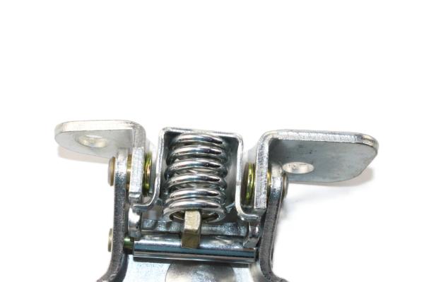 ISUZU TFR54 4JA1 HINGE RR DOOR L 6206110D 8944741021