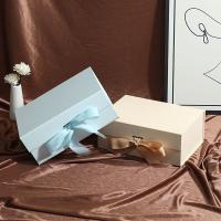 Boîtes cadeaux en carton pliables en forme de livre avec fermeture magnétique Boîte d'emballage cadeau en papier