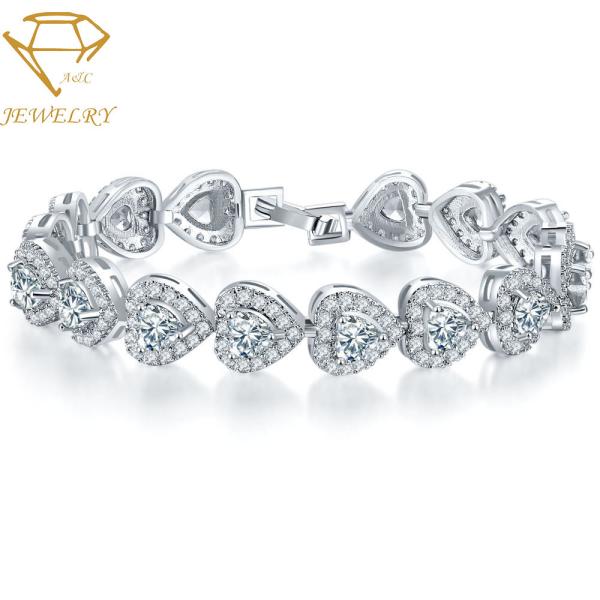Heart Shape CCT 7.6 Inches Diamond Bracelets For Women