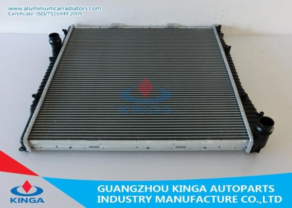 1439104 Auto Parts Radiators For BMW X5 E53 2000 - 03 MT Plastic Tank