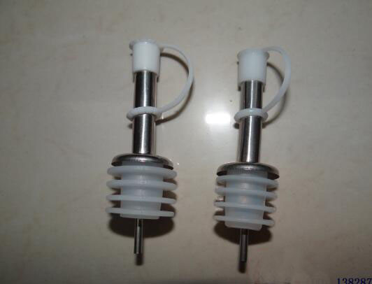 Bar Accessories Wine Pourer Stainless Steel Wine Pourer for Oil Bottle, Good Quality and Competitive Price