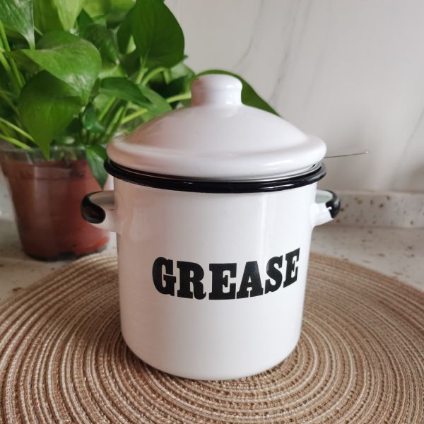 Custom Color Enamel Oil Container 1.2L Bacon Grease Container With SS304 Mesh Strainer