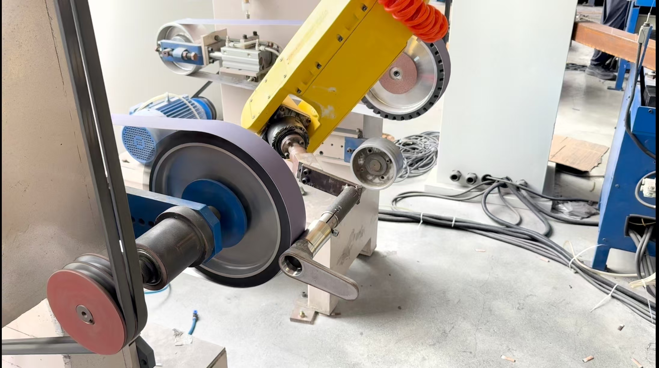 Robotic Grinding Automation Engineered for Stable Grinding Performance and Consistent Surface Finishing in Stainless Steel Faucet Production