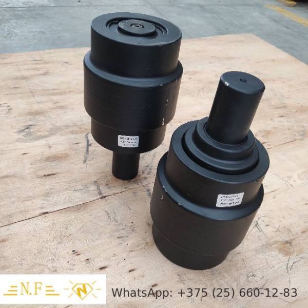 Customized Excavator PC1250 Undercarriage Carrier Roller Top Roller OEM 21N-30-00130