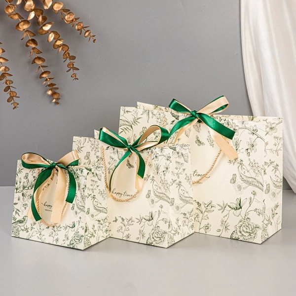 Vintage Floral Paper Gift Bags with Ribbon Closure for Boutique Retail