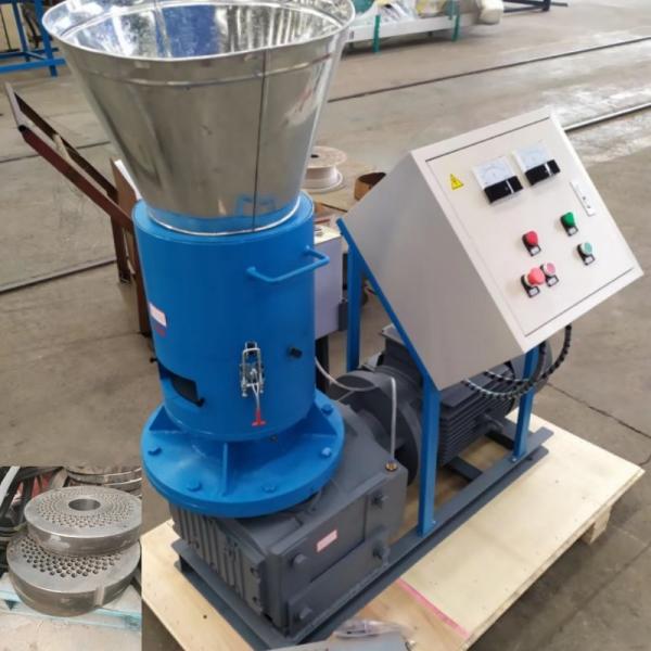 Le rouleau tournent l'appartement de sciure de biomasse du moulin 300KG de granule en bois meurent machine de granule