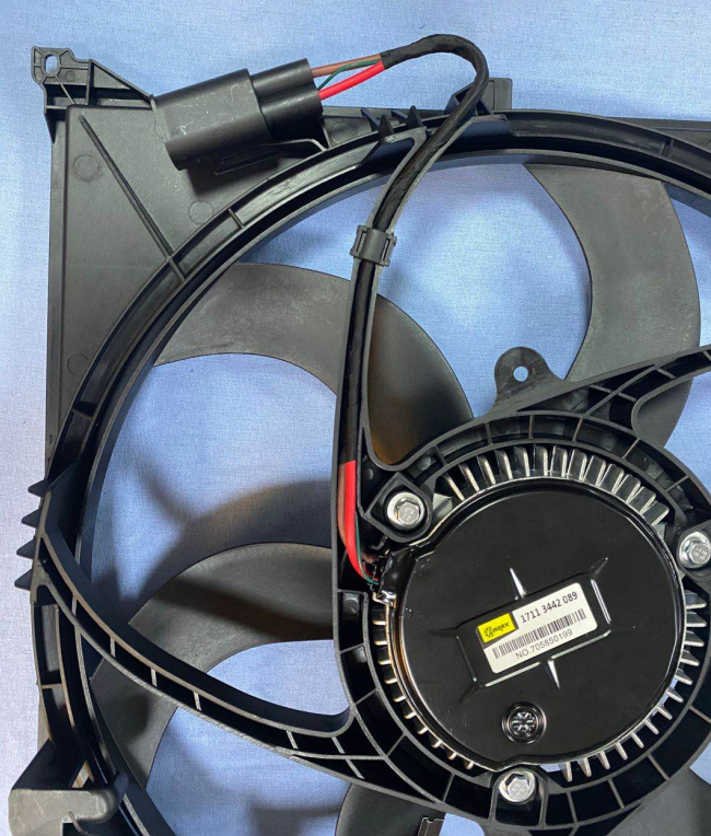 1711 3442 089 Radiator Cooling Fan Assembly BMW E83 Engine Parts