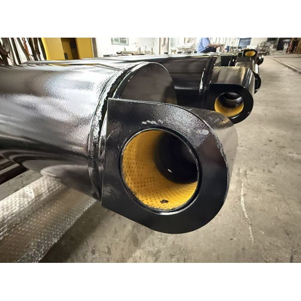 High Tonnage Hard Chrome Plated Hydraulic Cylinder With 2260mm Stroke For Crane AWP