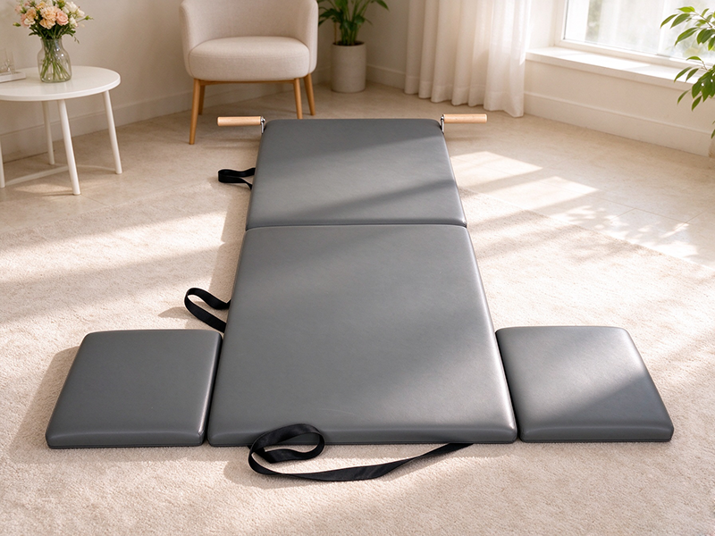 Portable Foldable Pilates Mat Microfiber Leather With Wooden Handles Home Workout