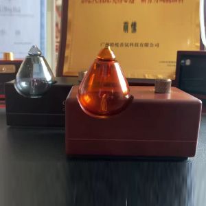 Hand Blown Glass Minimalist Retro Design Aroma Diffuser with Extended Battery