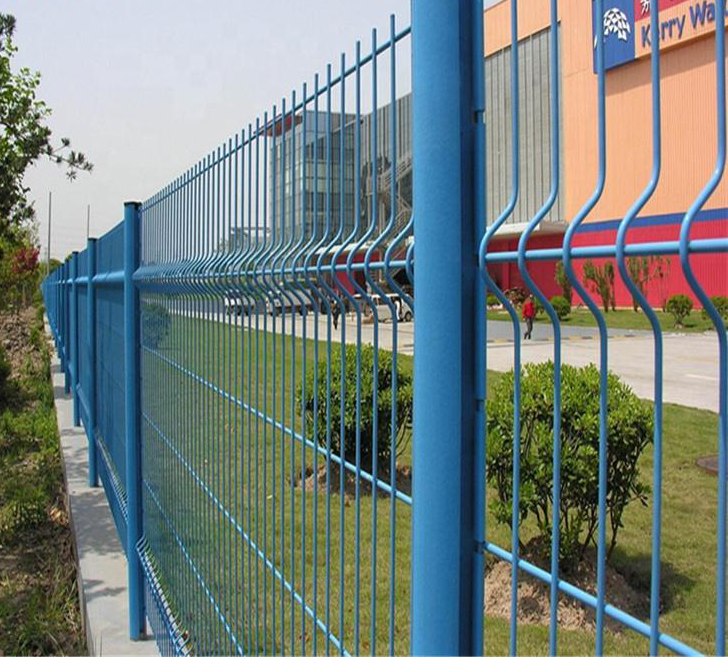 Hot Dipped Galvanized 3D Curved Fence with 50x200mm Mesh Size and Rustproof Garden Fence