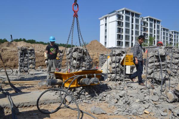 Disjuntor concreto da pilha do quadrado de SPF400B hidráulico com o cortador patenteado da pilha de cinco tecnologias