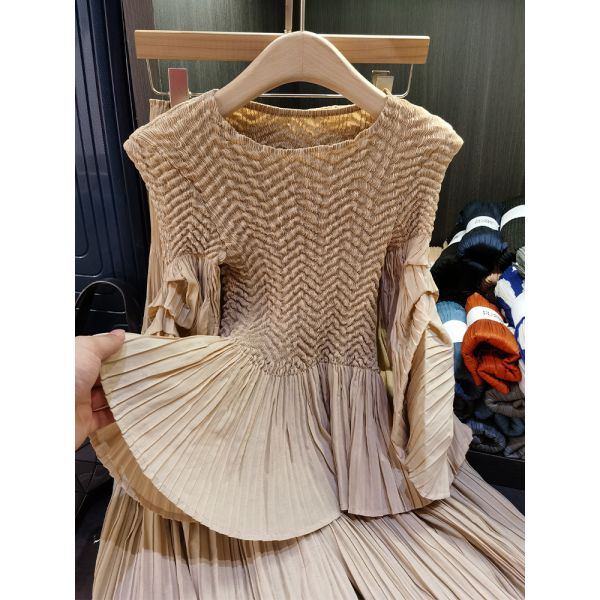 Nice Fashion Simple Pleated Suit Women's New Autumn Simple Design Pleated Top Wide Leg Pants Two-piece Set