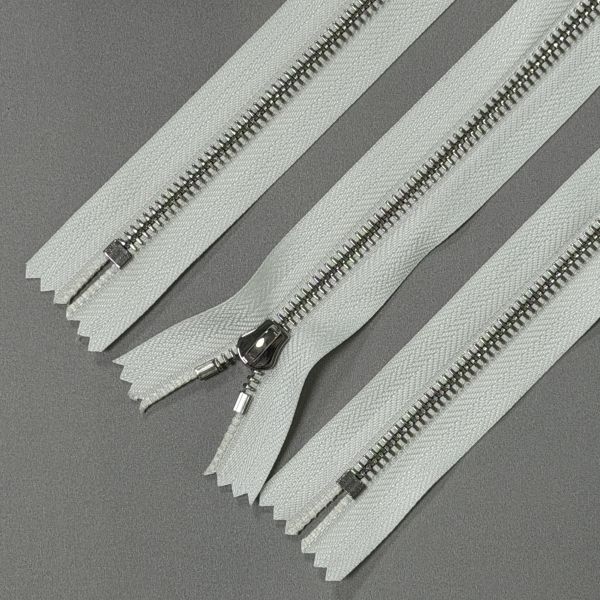 Durable #5 Euro Teeth Metal Closed End Zipper Bright Nickel Precise Dimensions