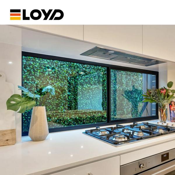 Ventana corredera de aluminio sin marco con diseño minimalista