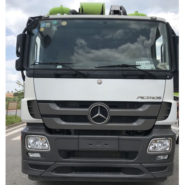 具体的なポンプTruckTruck小さい具体的なポンプは具体的なポンプ トラックを使用した