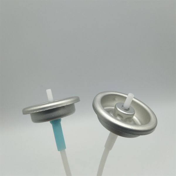 Distribución precisa y constante con una válvula de aerosoles de plástico de un centímetro para artículos de cuidado personal