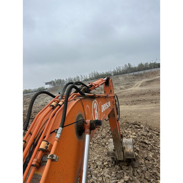 Hot 25 Ton Excavator Digger Used Excavators Doosan 225 Excavator Original Excavator For Sale