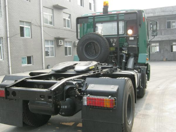 Euro3 Cummins 190HP Dongfeng RHD Camions EQ4126G 4x2 Tractor Truck