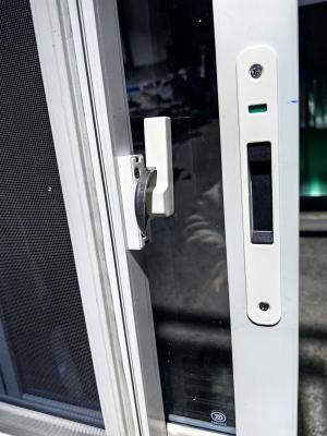 Colour primario de aleación de aluminio Ventana doble corredera con bloqueo táctil
