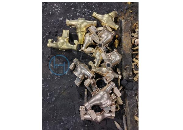 Powerful Gravity Die Casting Machine For Resin Sand Casting / Faucet Casting