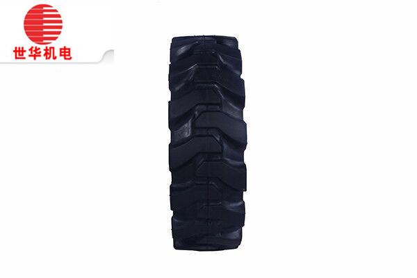 250-15 Solid Rubber Forklift Tires 697x697x228mm Size Pattern 301