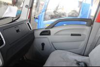 Euro 2 International Light Duty Commercial Trucks 12 Tons Light Duty Cargo Truck 95 km / h