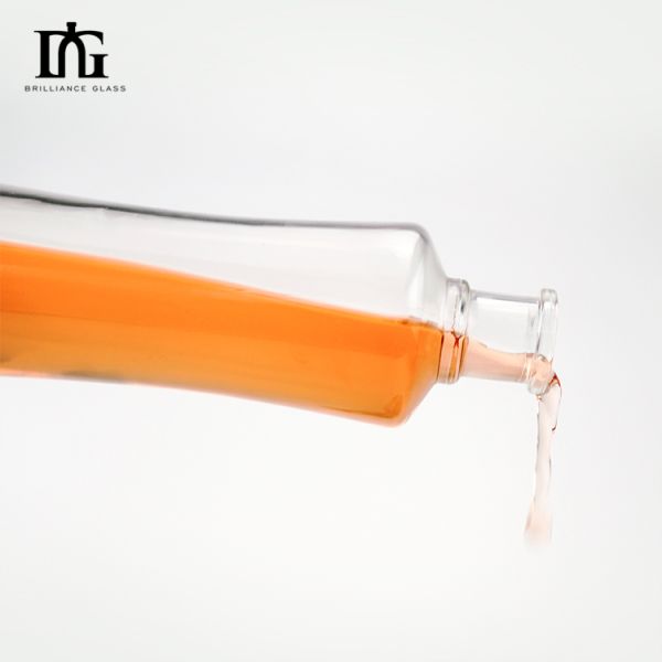 500ml Clear Gin Vodka Ice Wine Glass Bottle with Cork Screw Cap and Glass Base Material