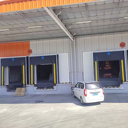 Sponge Dock Seal , Foam Dock Seals Energy Efficient For Warehouse Loading Docks