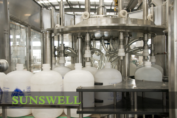 Pure Water Drinking 5 Gallon Water Filling Machine Compact For Waterworks