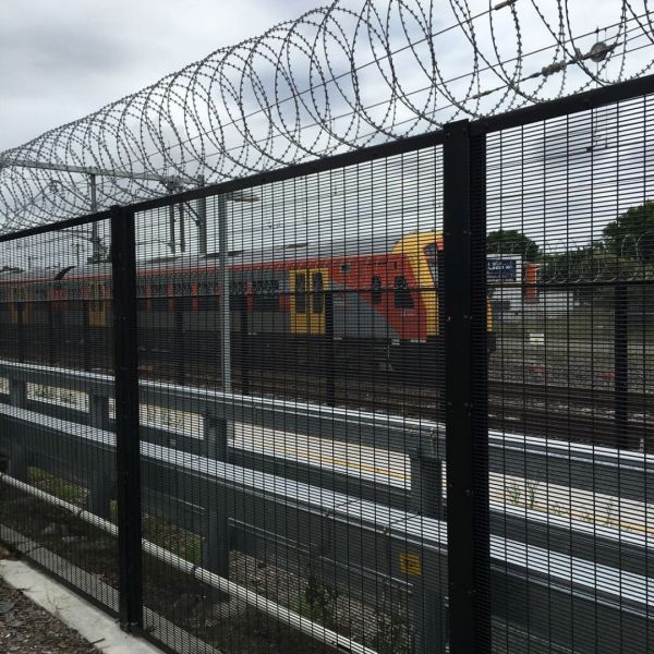 Hight 1.8m/2.5m/3m 358 Anti Climb Fence Providing Effective Security For High Risk Environments