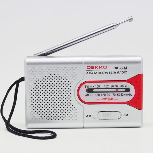 Fábrica de radio de venta caliente AM/FM de banda doble Radio de bolsillo escritorio portátil fácil de operar Salud de los ancianos Entretenimiento Radio Walkman Utilice batería AA