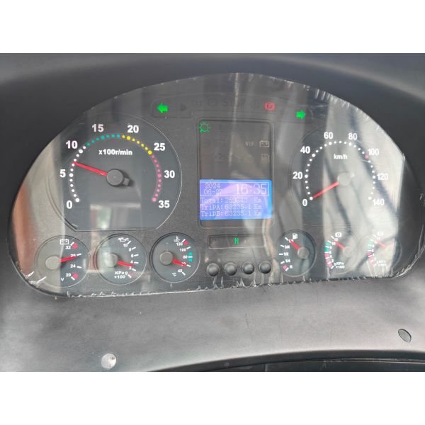 Autobús usado de 40 asientos de la edición de dragón dorado de fabricación china con dimensiones generales L x W x H de 12000 × 2550 × 3820 mm