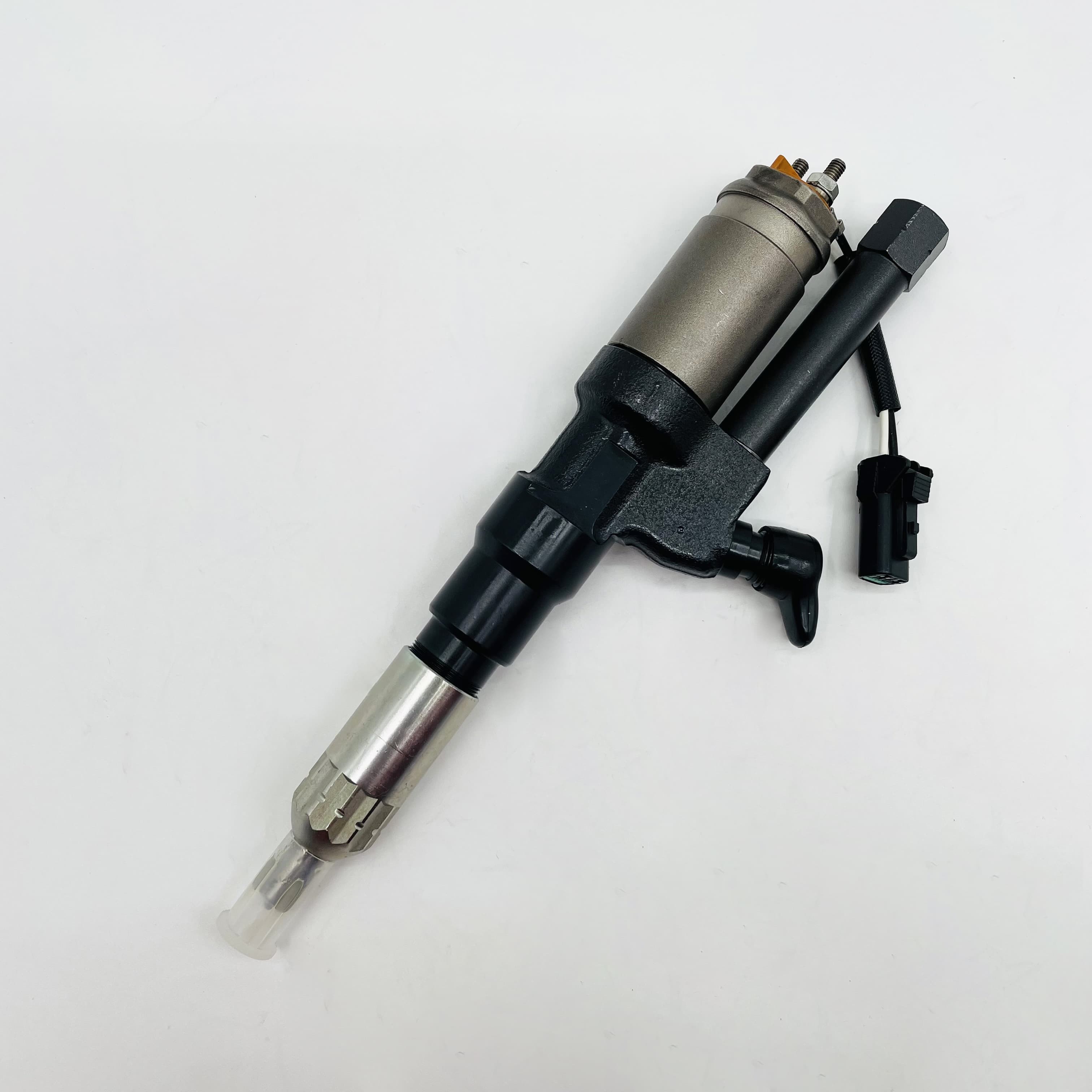 Denso 095000-0245 Common Rail Fuel Injector 23910-1145 for Hino K13C Engine