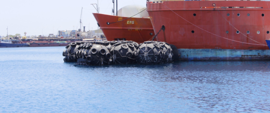 Floating Marine Rubber Fender ISO Pneumatic Rubber Fender for Boat Dock Ship