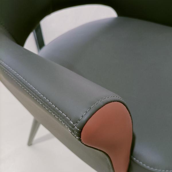 Backrest Spinning Dining Chairs , Streamlined Pu Leather Swivel Chair
