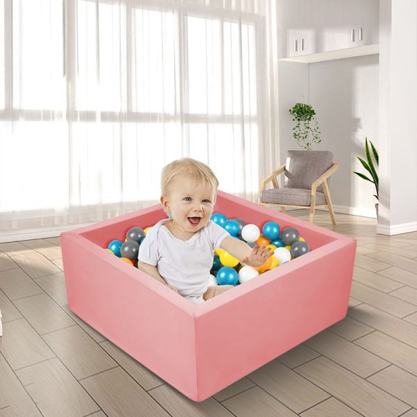 la bola cuadrada grande de la espuma de los 5cm marca con hoyos con la cubierta desprendible sin las bolas