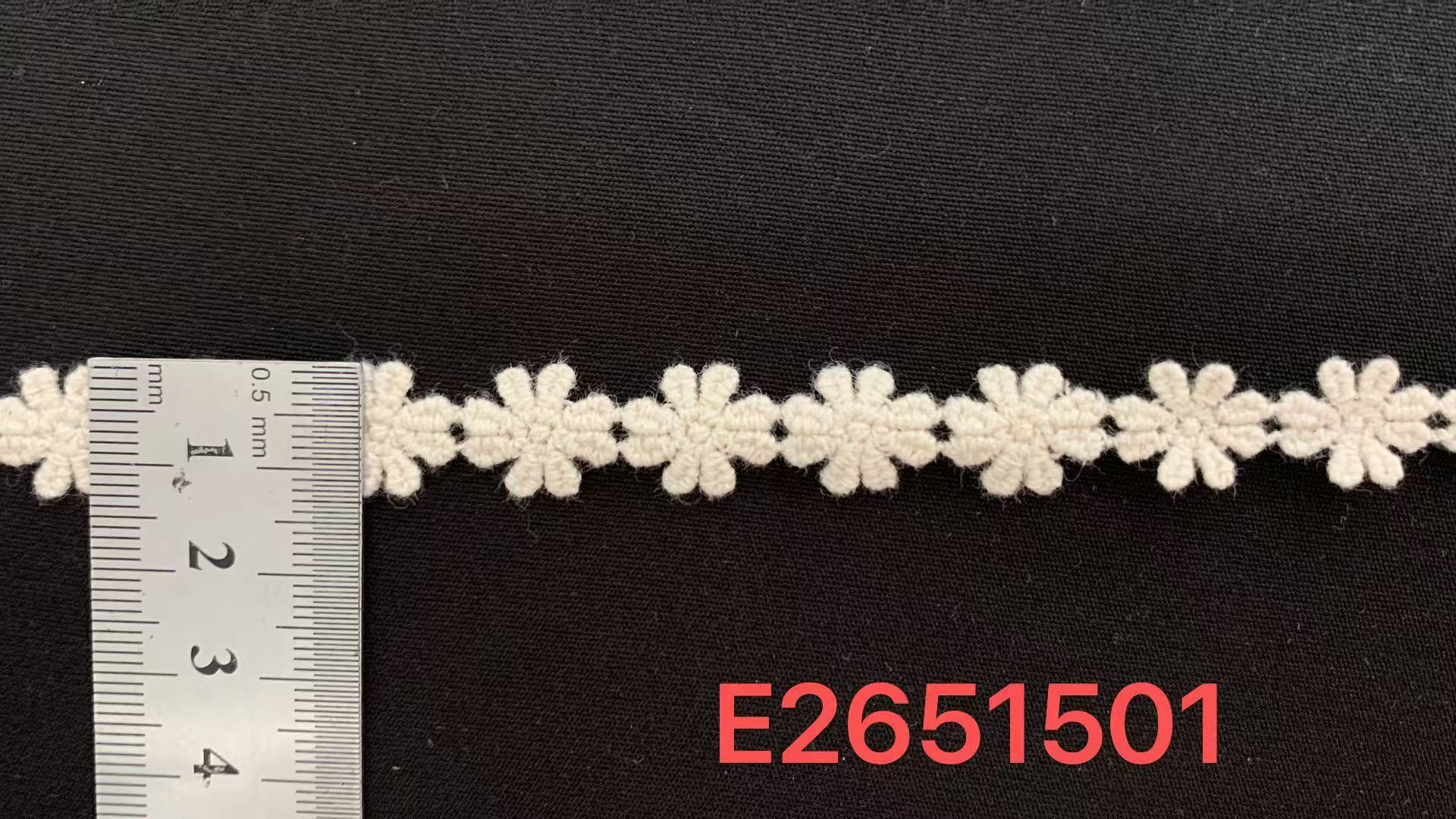 100% Cotton Embroidered Lace Trim with Scalloped Edge and Customizable Length for Wedding Dresses