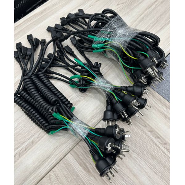 Cabo de alimentación impermeable de Japón 15A 125V para el mercado de Japón y Japón Compatibilidad de 3 pines